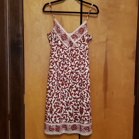 Ann Taylor Dresses & Skirts - Ann Taylor red flower patterned dress